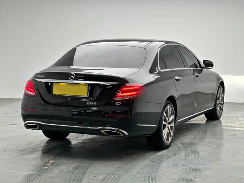 Mercedes-Benz E-Class 2019 — фото 4