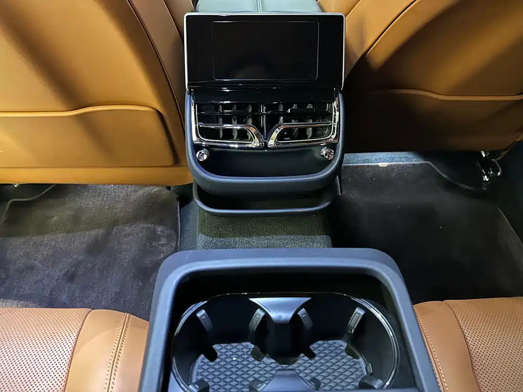 Bentley Flying Spur 2021 — фото 15