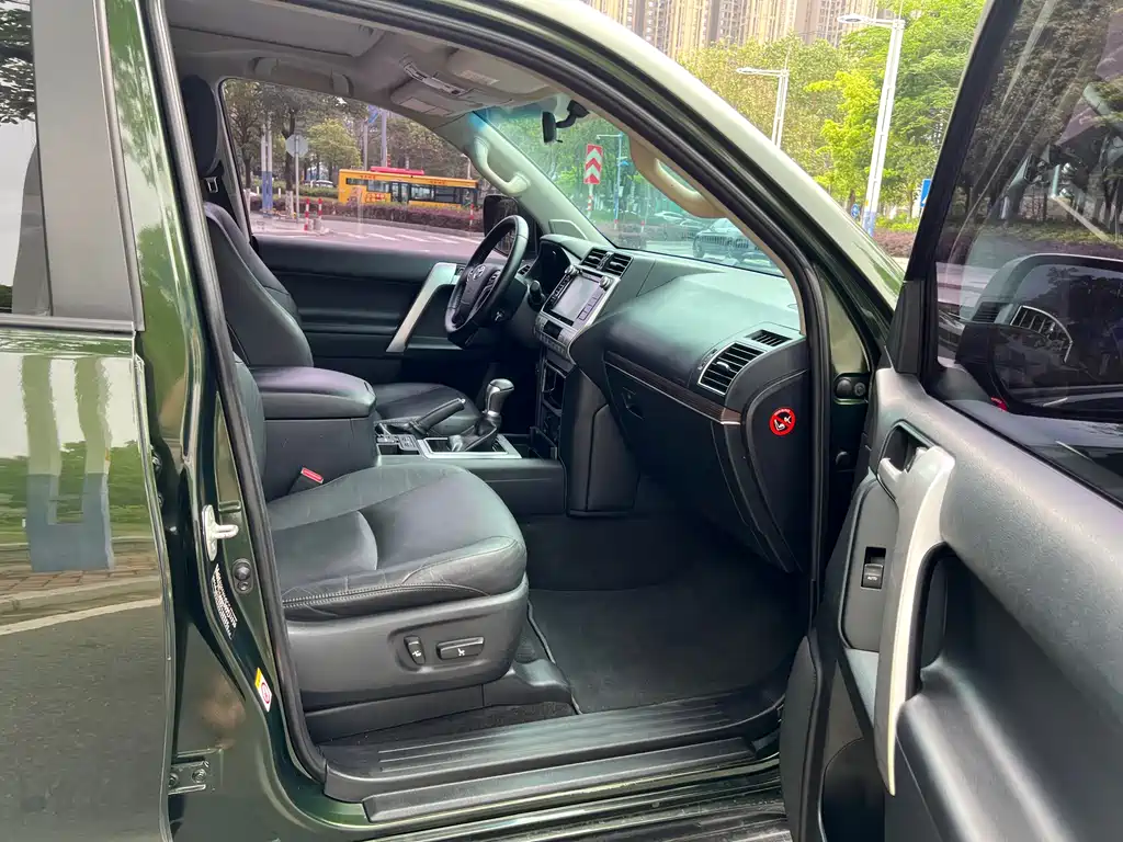 Toyota Prado 2019 — фото 10