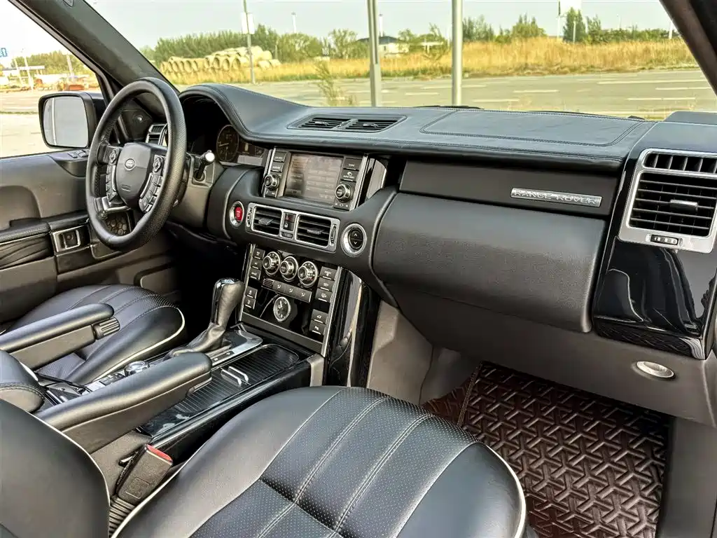 Land Rover Range Rover 2010 — фото 14