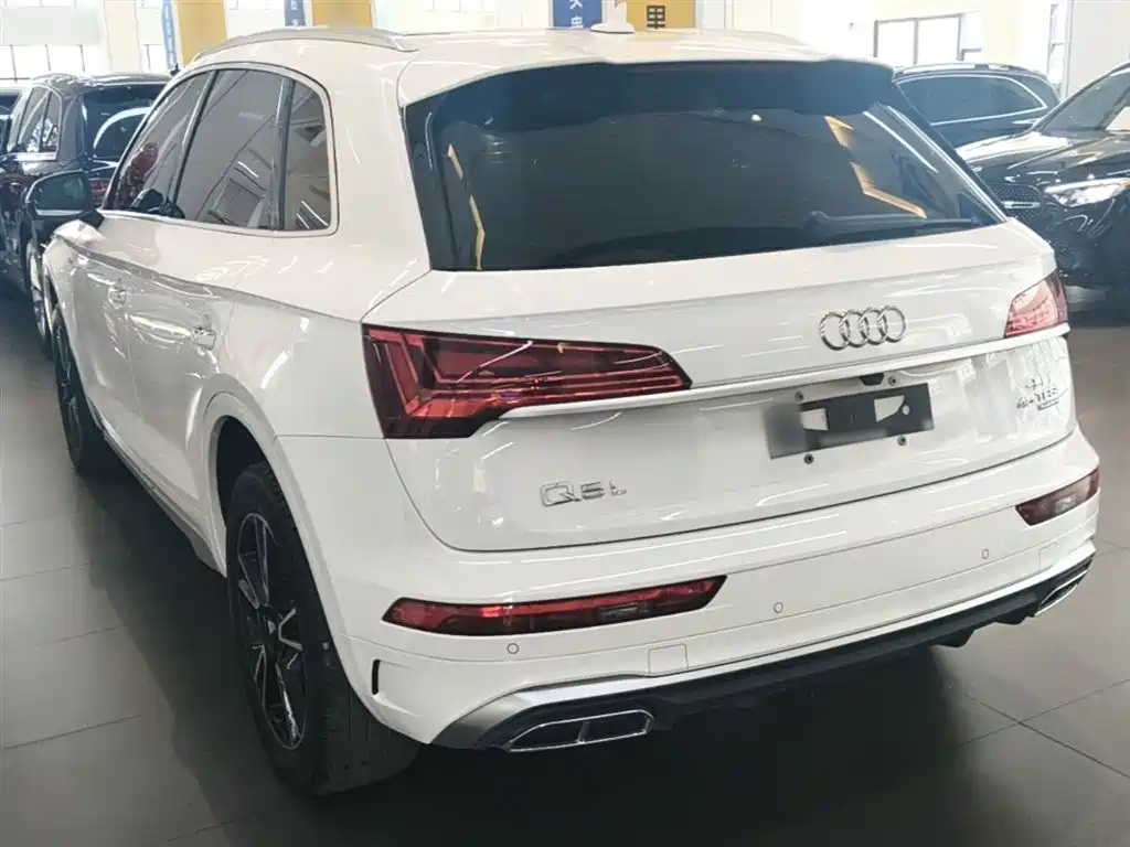 Audi Q5L 2023 — фото 5