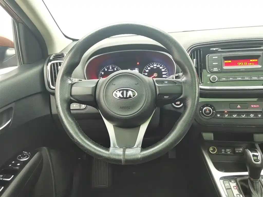 Kia KX3 2015 — фото 11
