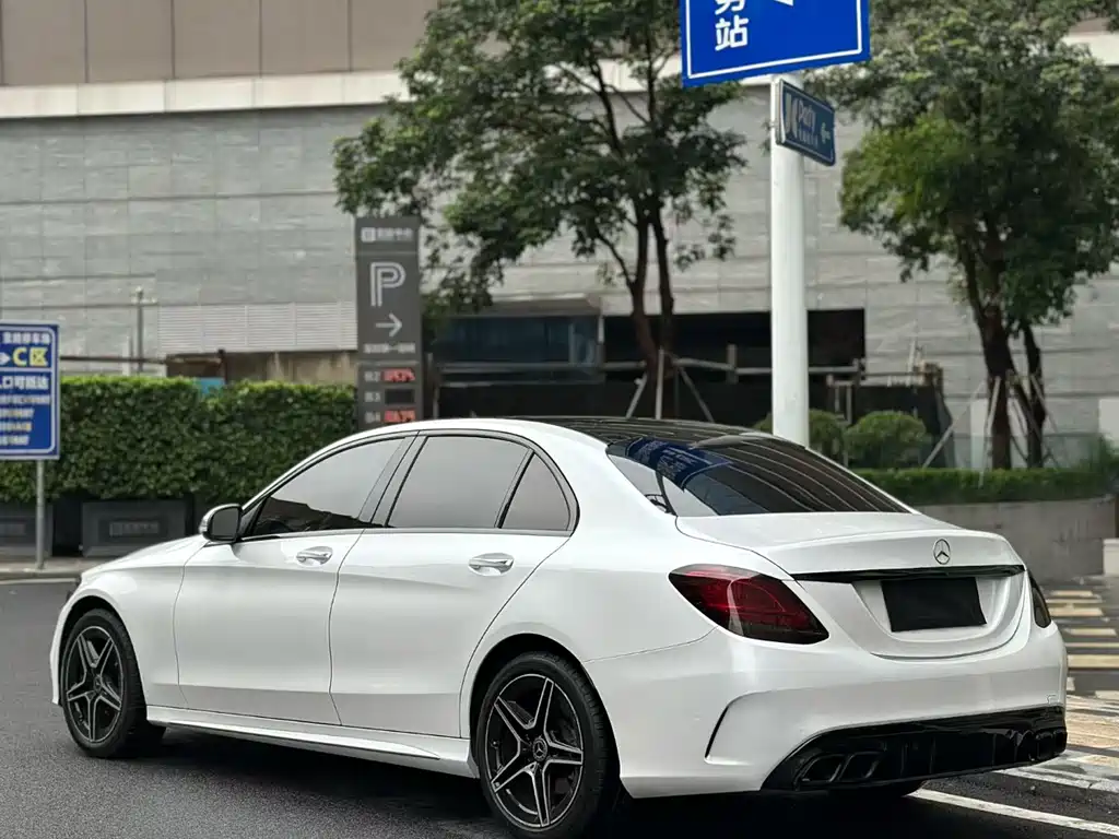 Mercedes-Benz C-Class 2022 — фото 7