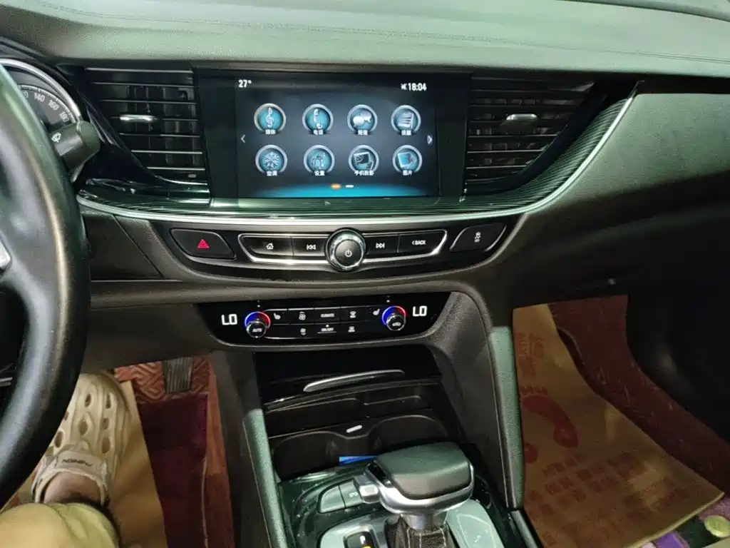 Buick Regal 2018 — фото 13