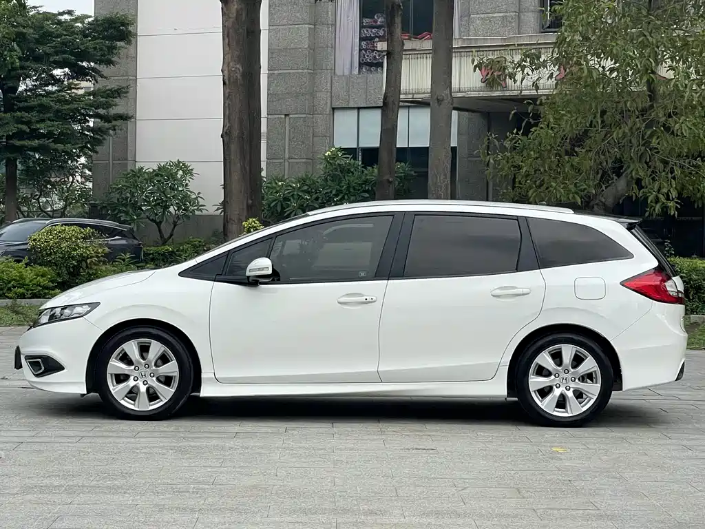 Honda Jade 2014 — фото 4