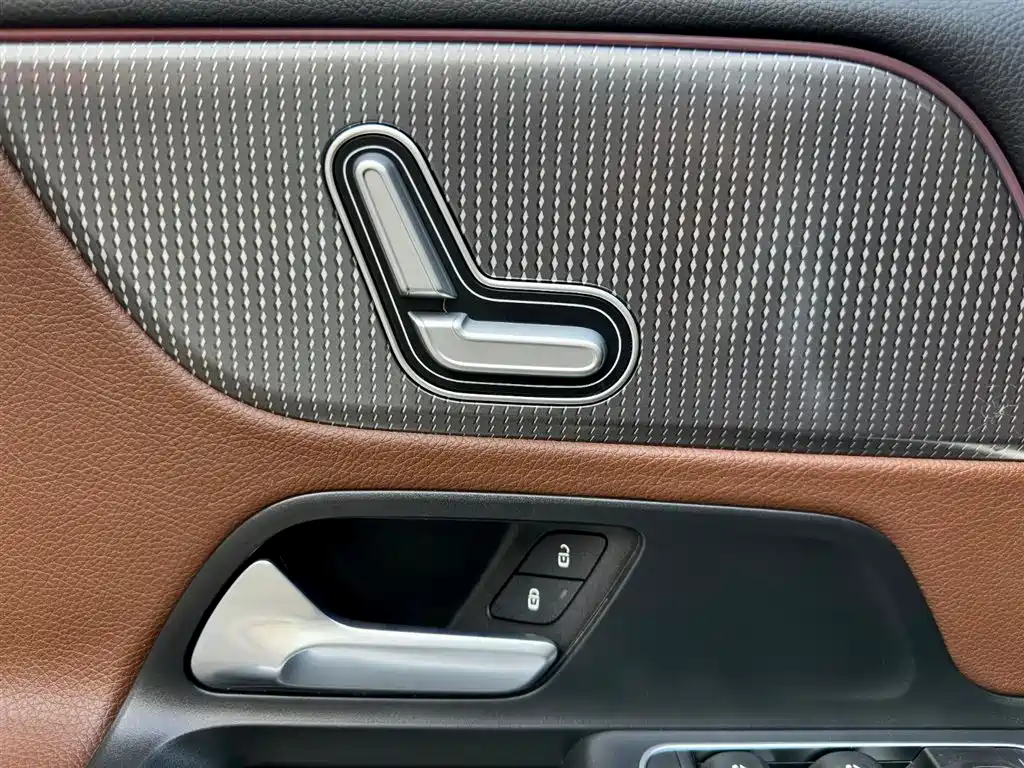 Mercedes-Benz GLB 2020 — фото 22