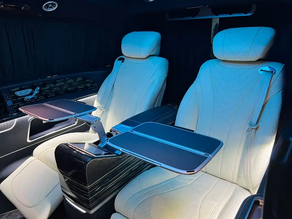 Mercedes-Benz V-Class 2022 — фото 15