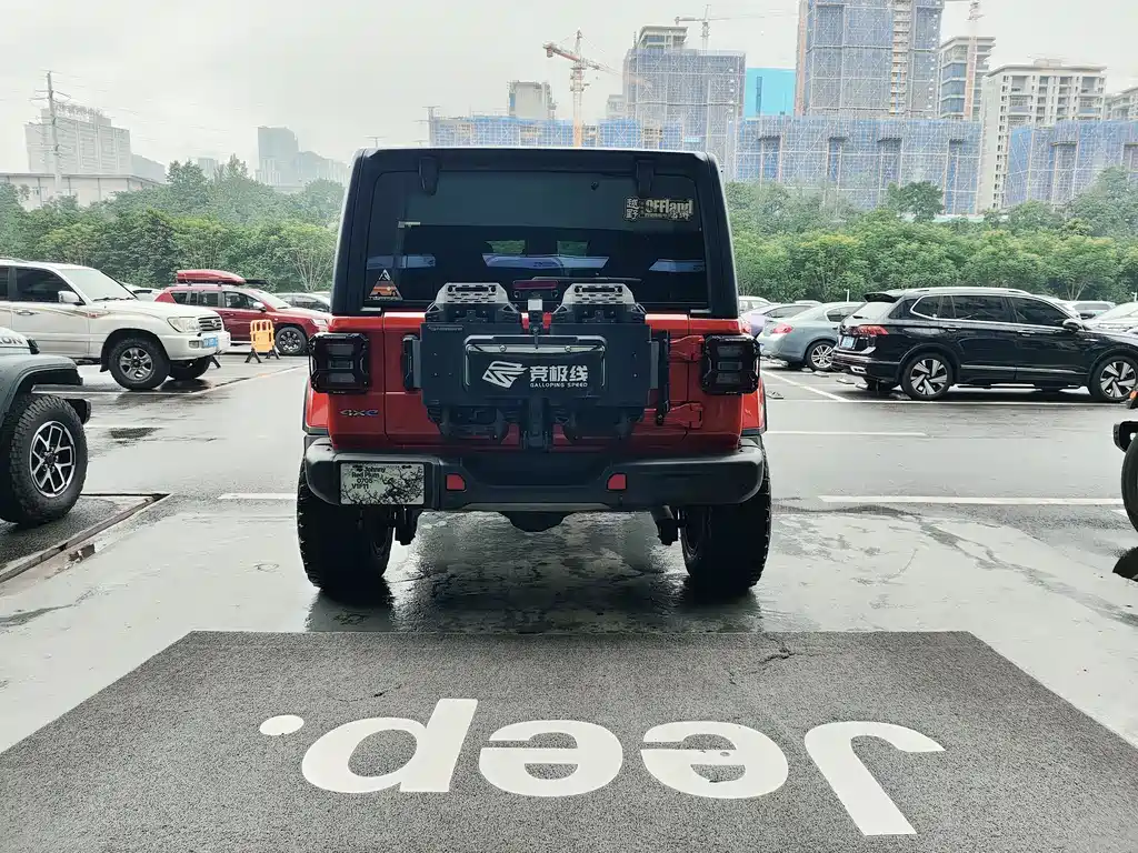 Jeep Wrangler PHEV 2023 — фото 16