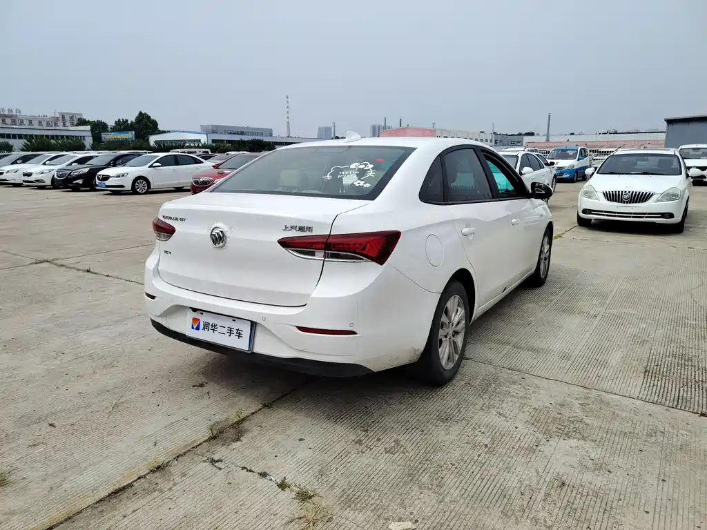 Buick Excelle 2018 — фото 13