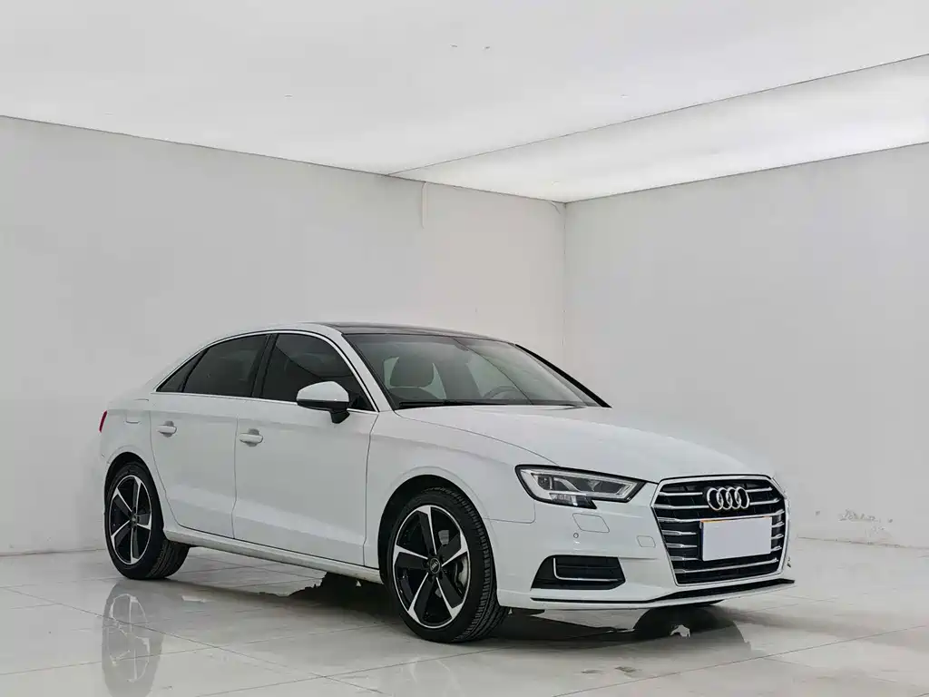 Audi A3 2019 — фото 3