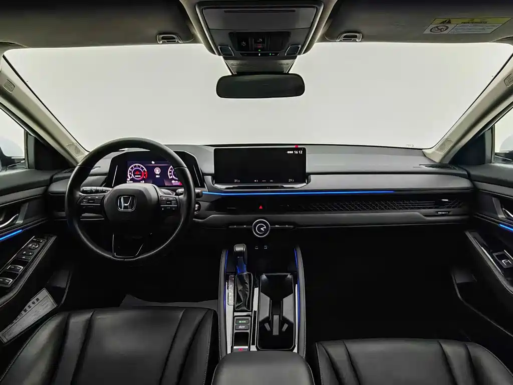 Honda Accord 2023 — фото 10