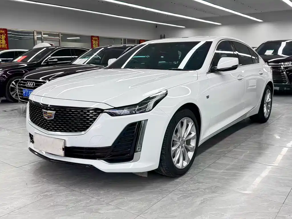 Cadillac CT5 2023 — фото 1