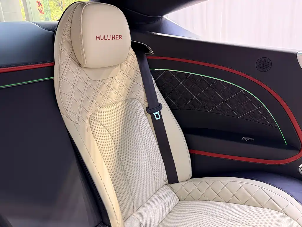Bentley Continental 2023 — фото 14