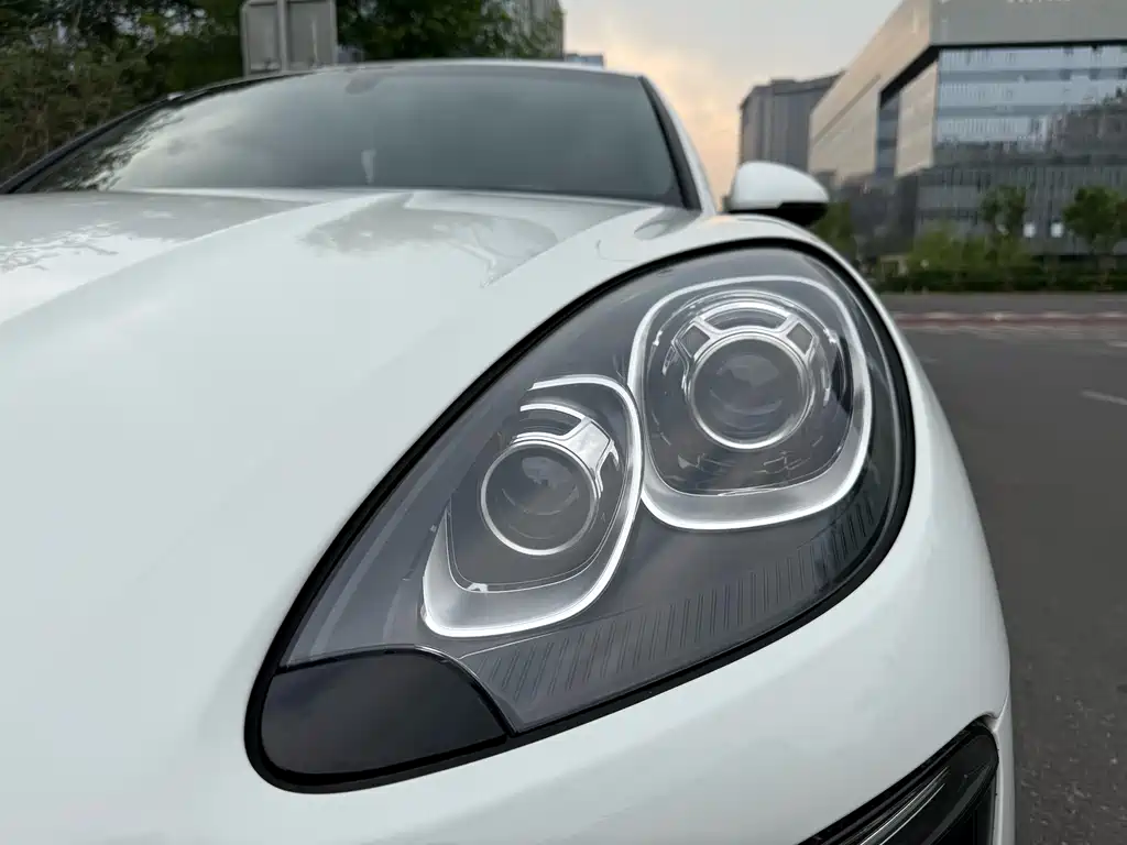 Porsche Macan 2015 — фото 24