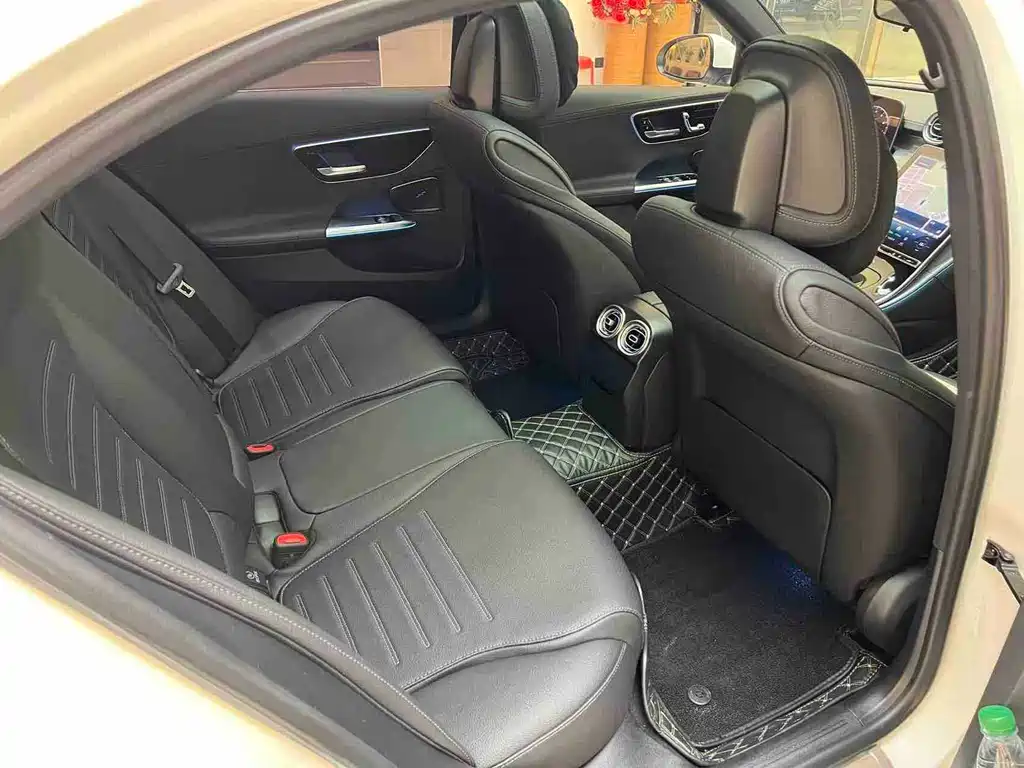 Mercedes-Benz C-Class 2023