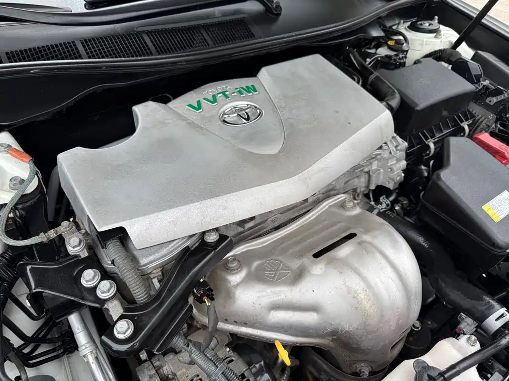 Toyota Camry 2015 — фото 16