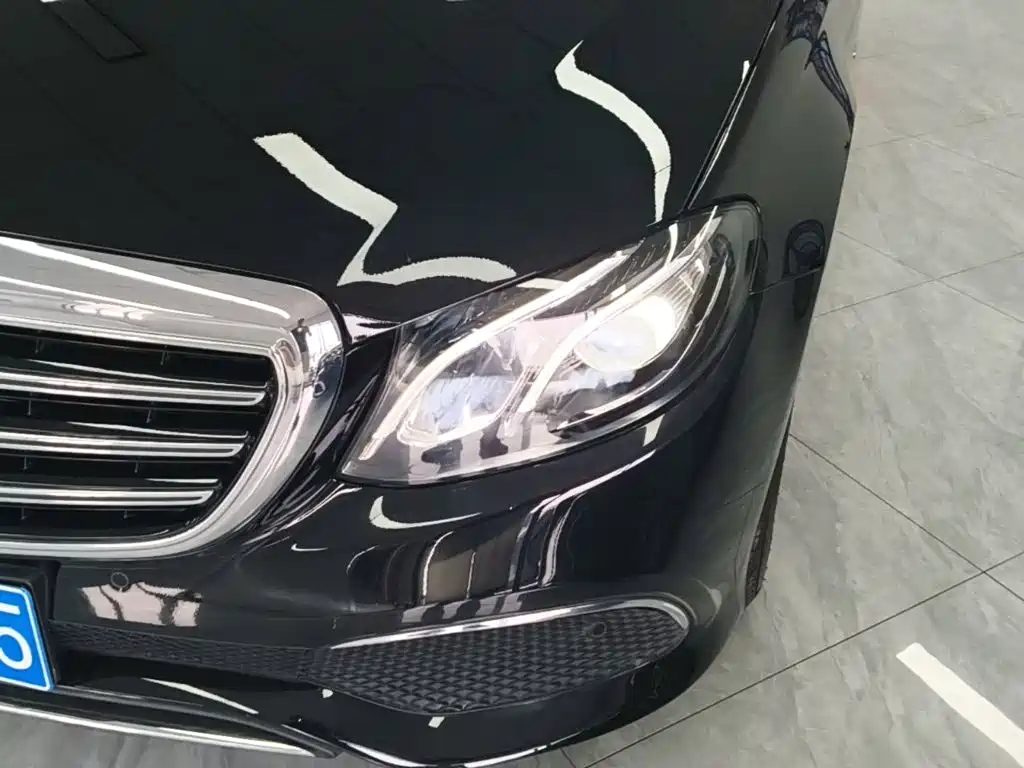 Mercedes-Benz E-Class 2020 — фото 24