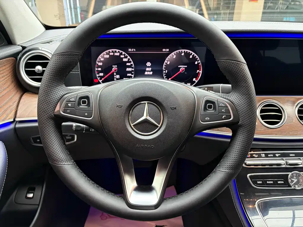 Mercedes-Benz E-Class 2017 — фото 8