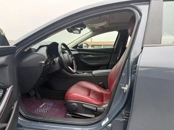Mazda 3 Axela 2022