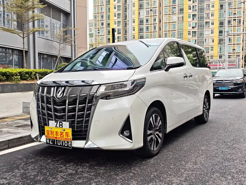 Toyota Alphard 2020 — фото 1