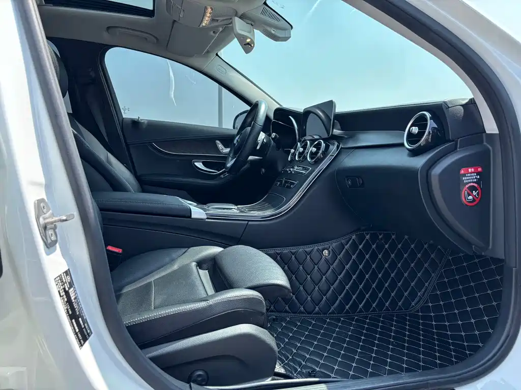 Mercedes-Benz C-Class 2020 — фото 14