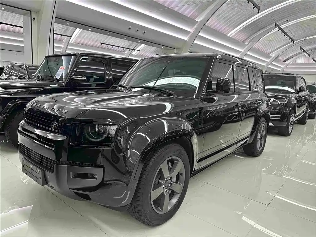 Land Rover Defender 2026