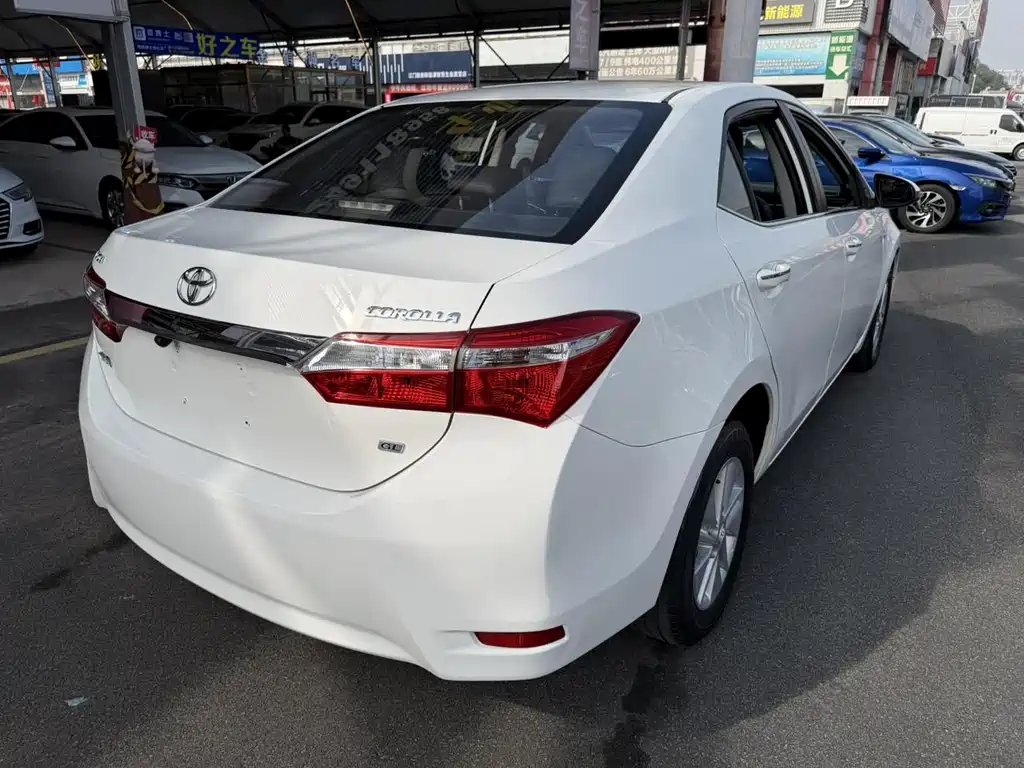 Toyota Corolla 2016 — фото 12