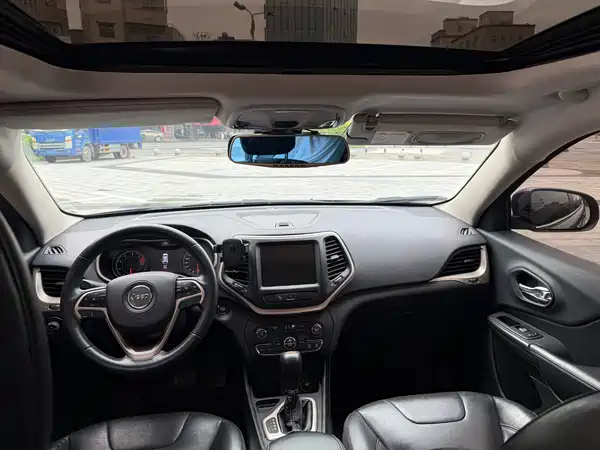 Jeep Cherokee 2017