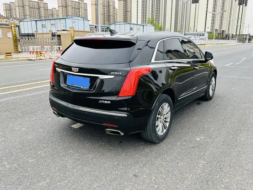 Cadillac XT5 2018 — фото 12