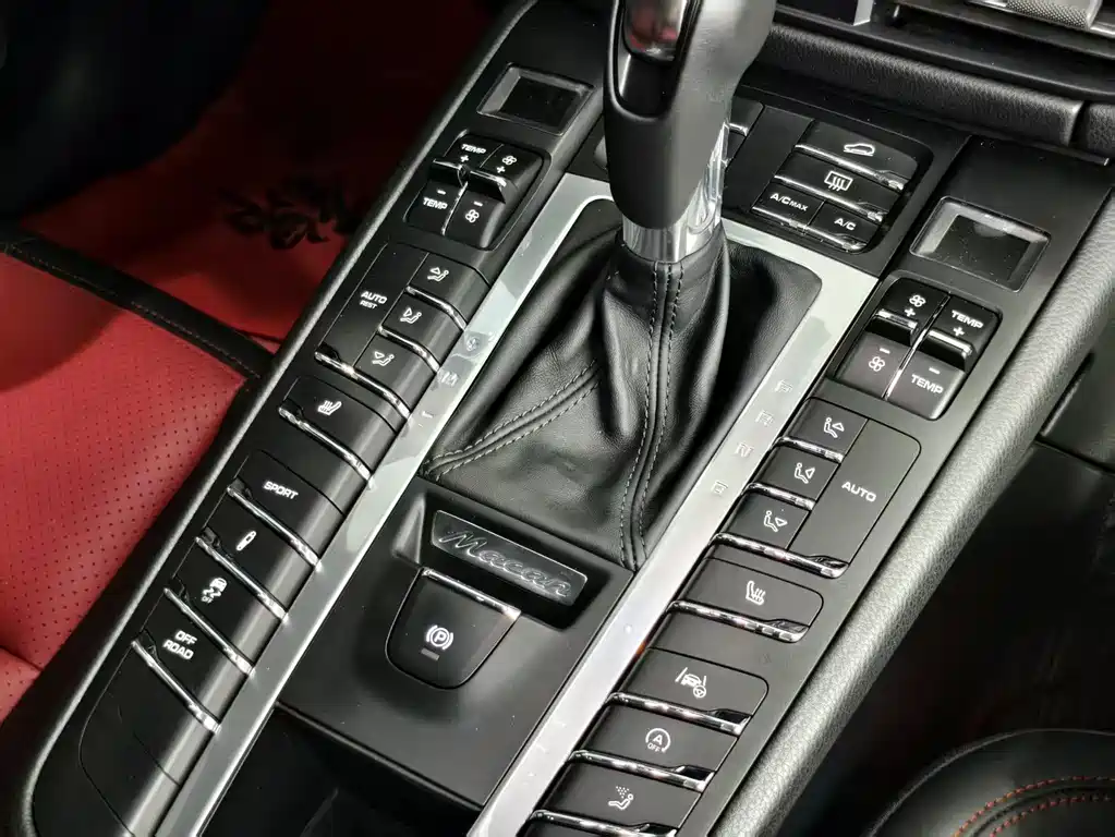 Porsche Macan 2021 — фото 14