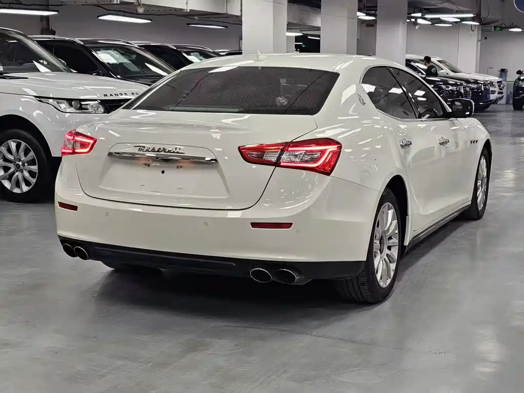 Maserati Ghibli 2014 — фото 12
