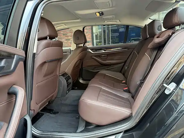 BMW 5 Series 2022