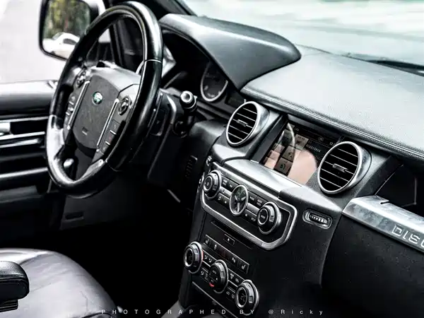 Land Rover Discovery 2013