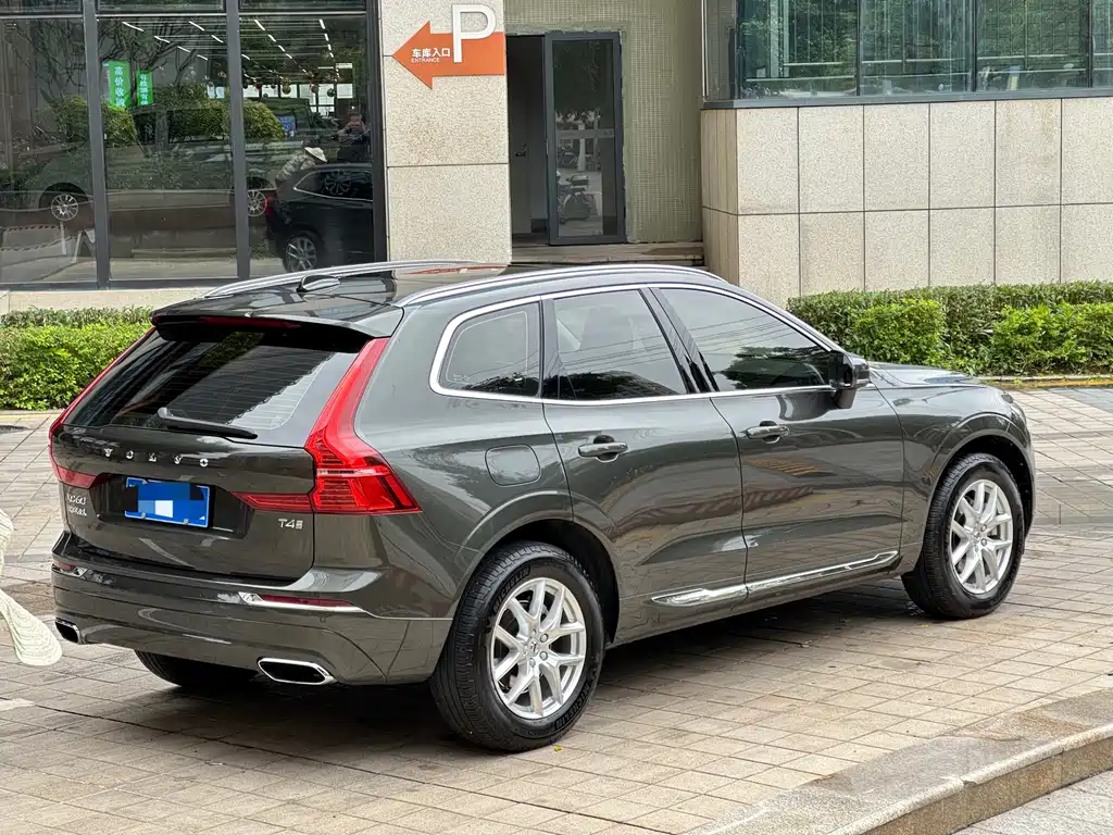 Volvo XC60 2019 — фото 11
