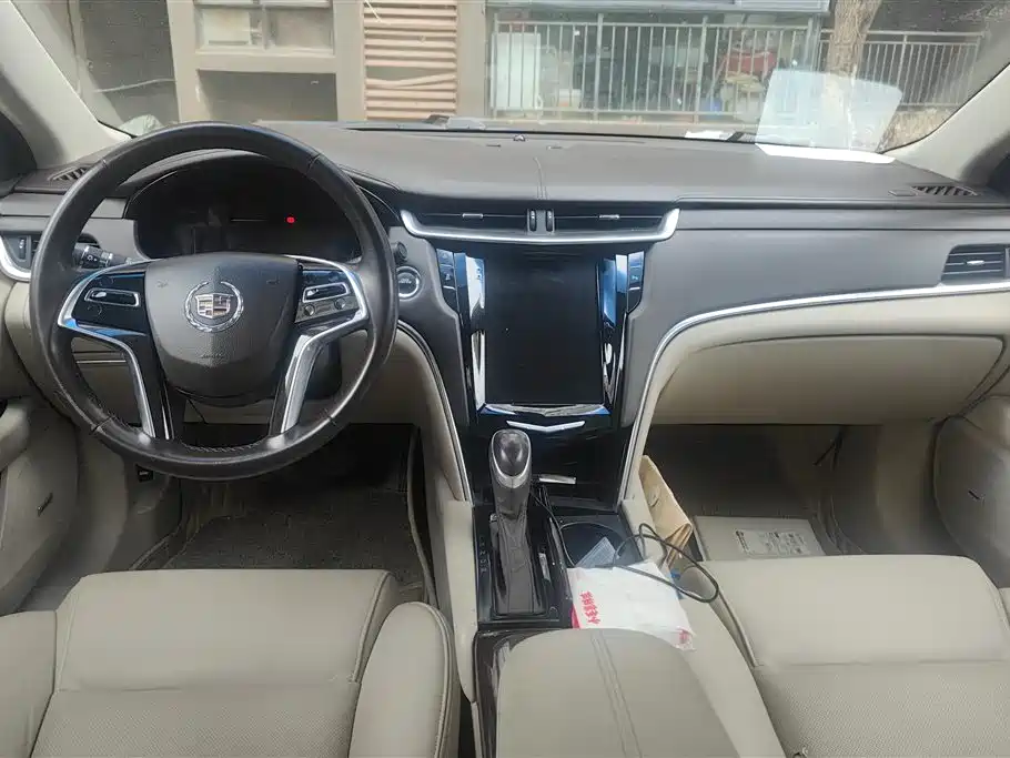 Cadillac XTS 2015 — фото 12
