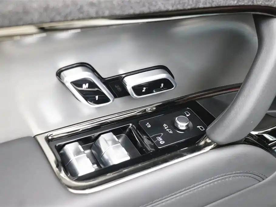 Land Rover Range Rover Sport 2024 — фото 11