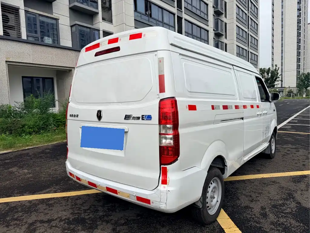 Jinbei Hiace EV 2022 — фото 8
