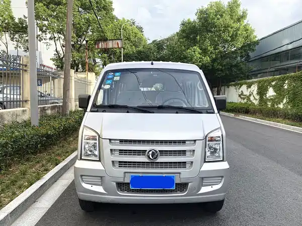 Dongfeng Xiaokang C37 2015