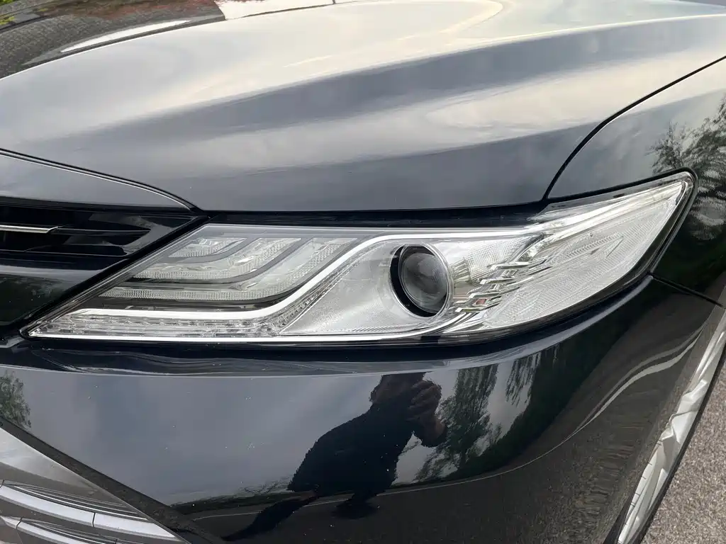 Toyota Camry 2021 — фото 12