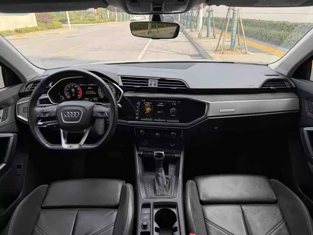 Audi Q3 Sportback 2022 — фото 8