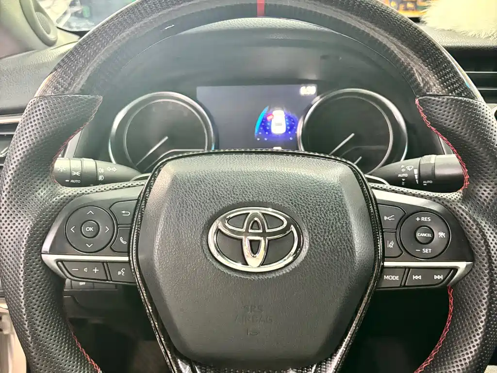 Toyota Camry 2021 — фото 5
