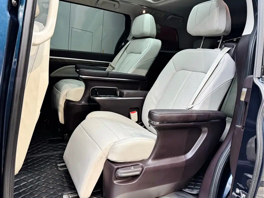 GAC Motor Trumpchi M8 2020 — фото 19
