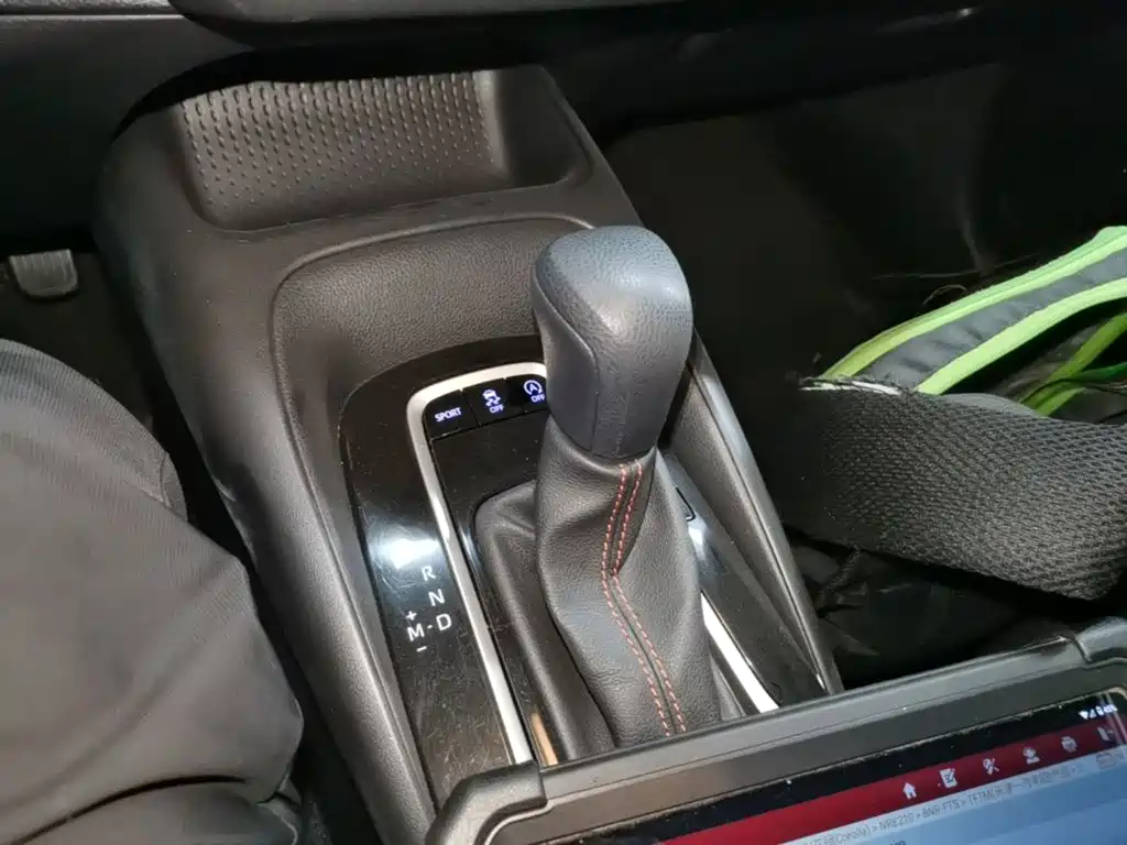 Toyota Corolla 2023 — фото 14