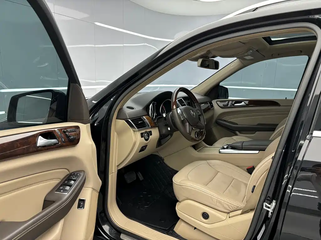 Mercedes-Benz M-Class 2012 — фото 14