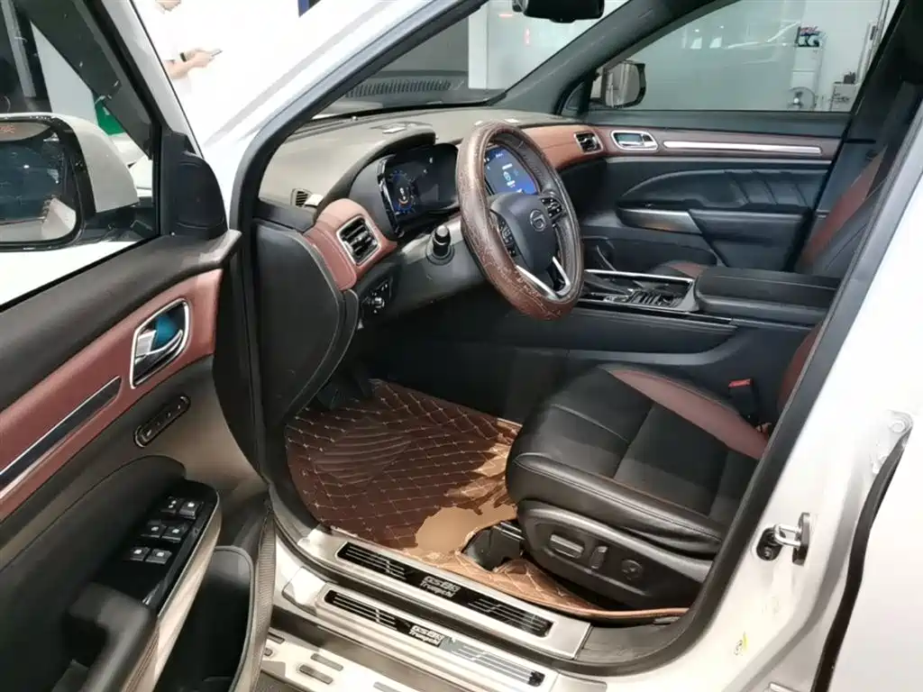 GAC Motor Trumpchi GS8 2020 — фото 16