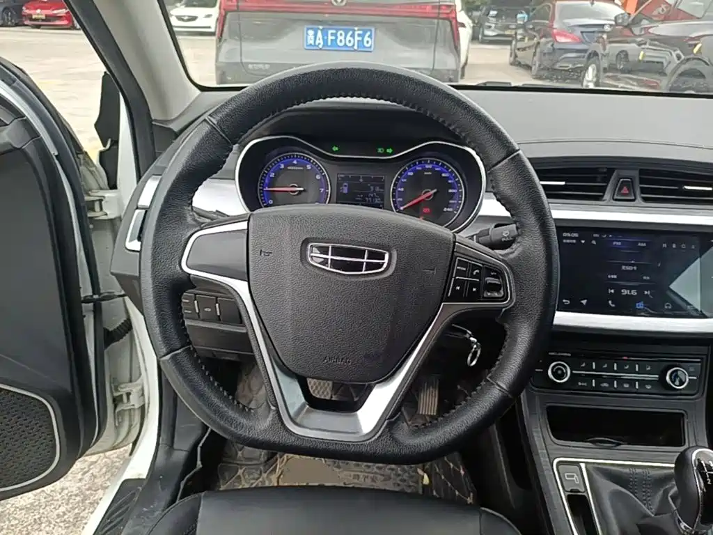 Geely Vision 2020 — фото 11