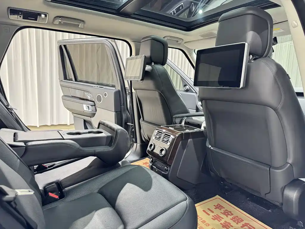 Land Rover Range Rover 2021 — фото 12