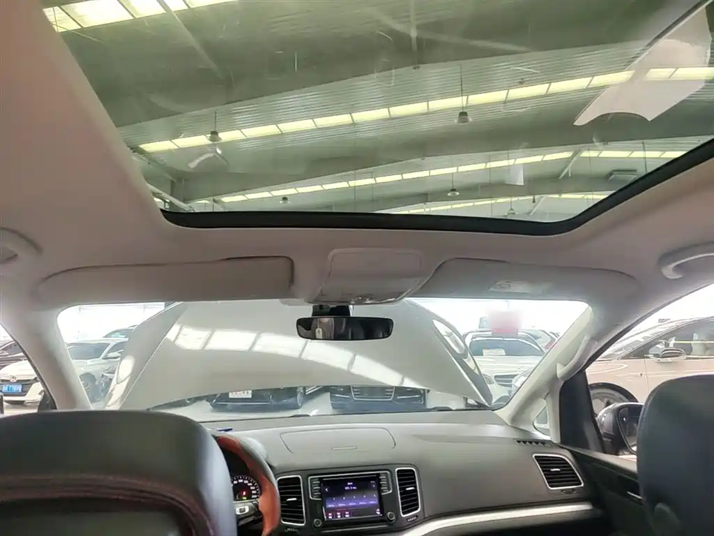 Volkswagen Sharan 2017 — фото 18