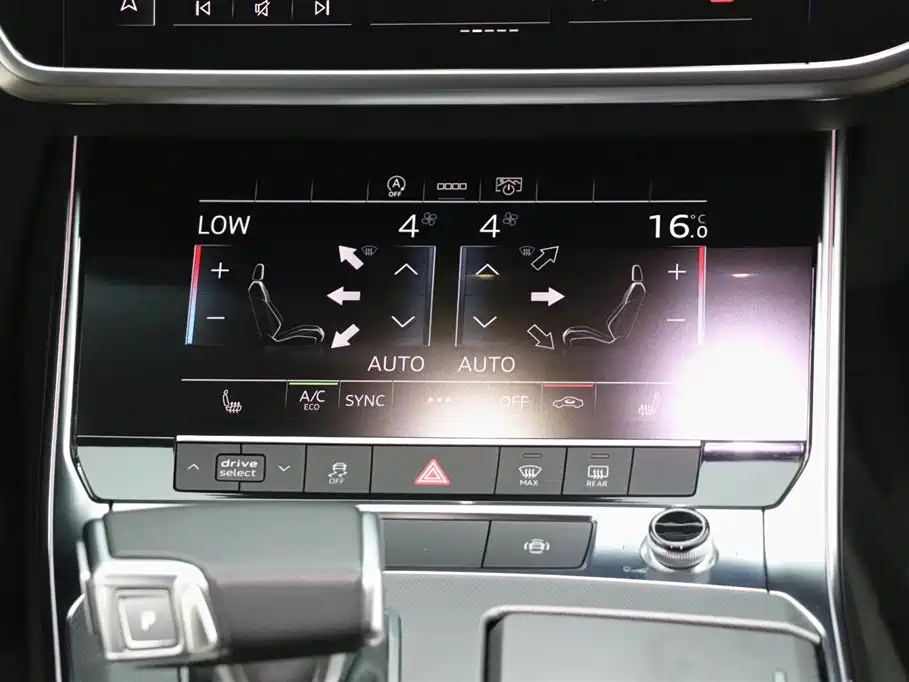 Audi A7L 2023 — фото 19