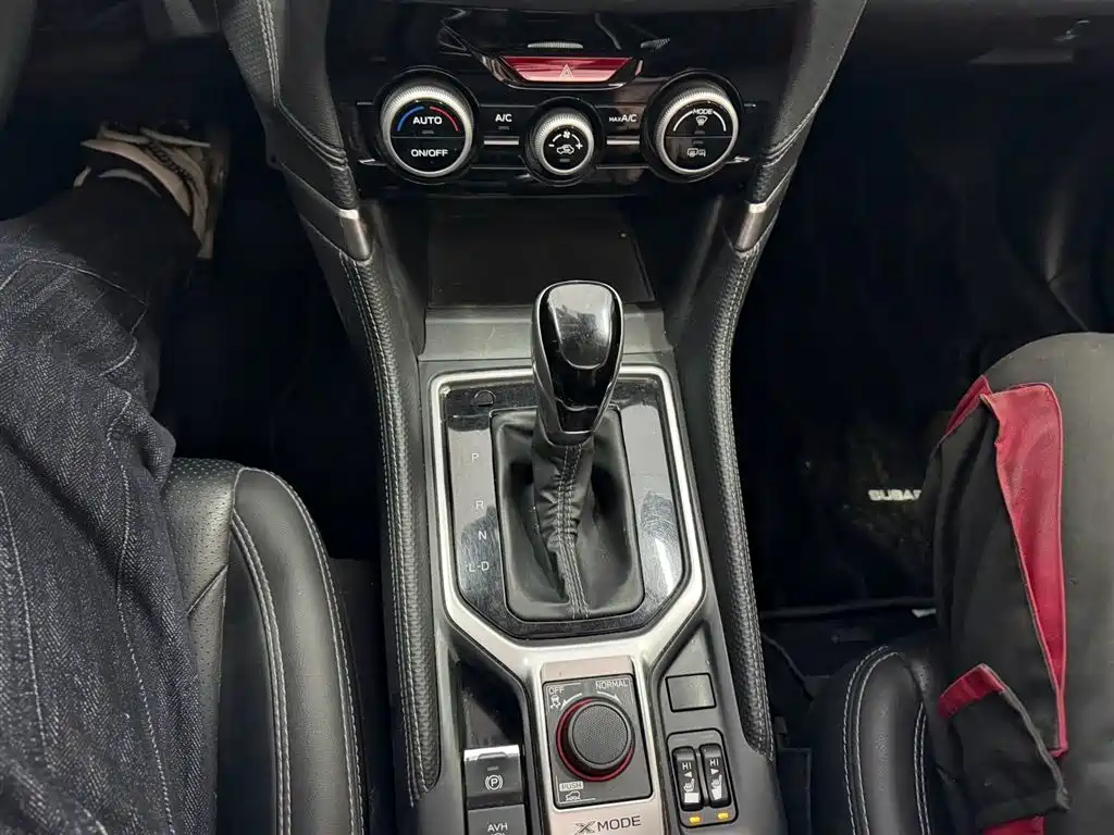 Subaru Forester 2022 — фото 11